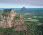 003953	Glass House Mountains	View to Glass House Mountains