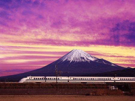 Monte Fuji e Trem bala passando