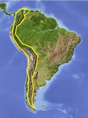 Cordilheiras dos Andes demarcada pelo traço amarelo