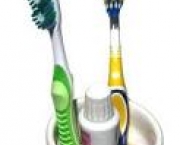 escova-de-dente-na-pia-3