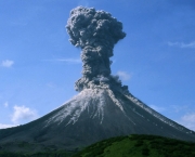 foto-vulcao-erupcao-karymsky-russia